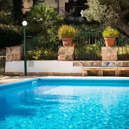 Haute 4* Mandra Capreria